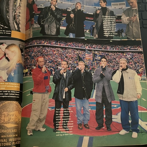 Entertainment Teen - March 2000 Backstreet Boys Behind the Scenes - Picture 3 of 7